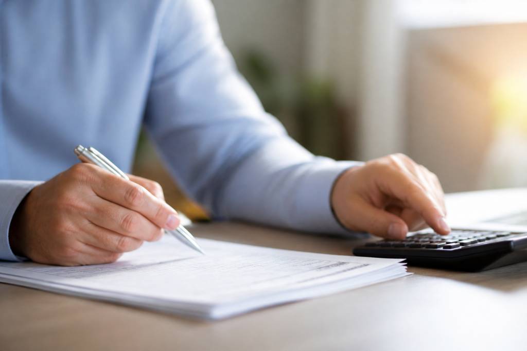 Flat tax ou bareme progressif : quel choix pour vos impôts ?